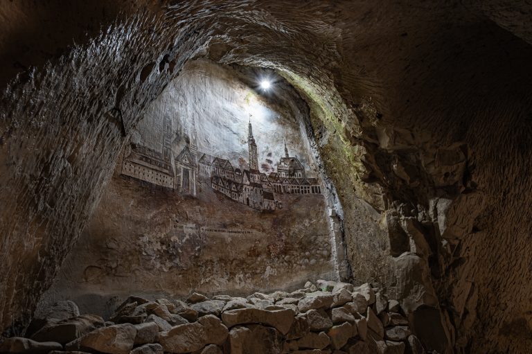 Panorama miasta - malunek naścienny w Podziemiach Kredowych