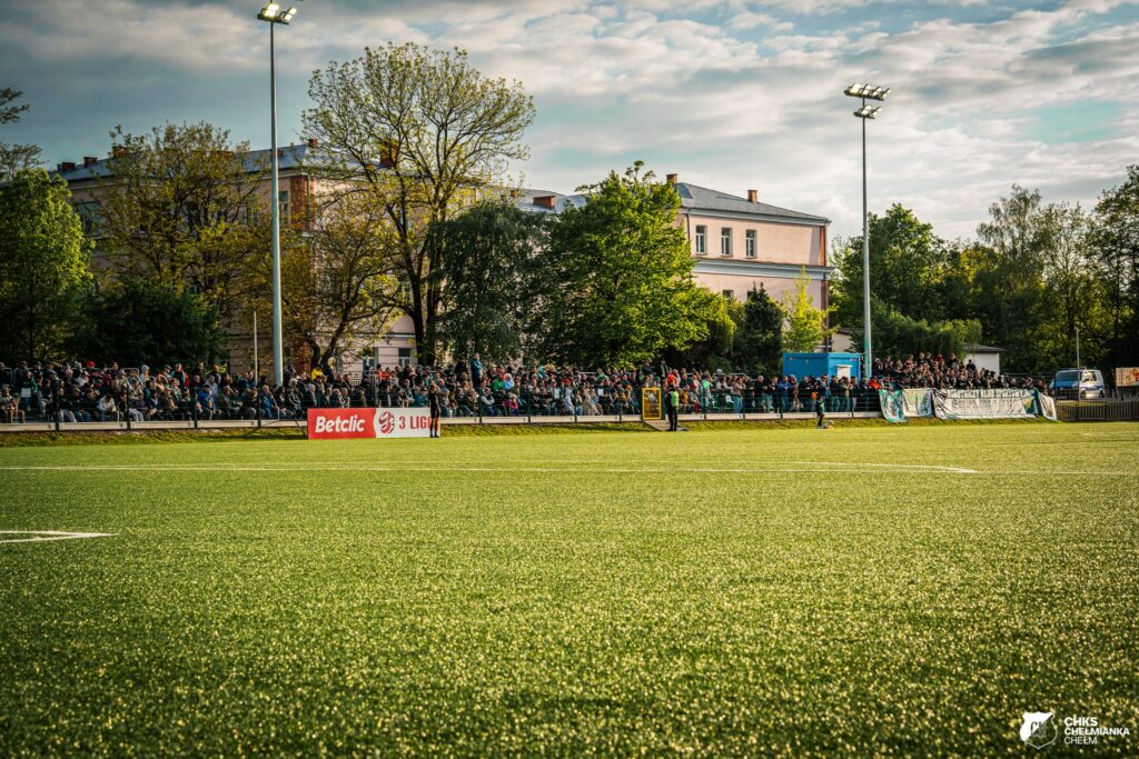 Trybuna podczas meczu Betclic 3. ligi, Chełmianka Chełm vs KSZO Ostrowiec Św.